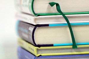 How This Writer Makes Money Writing for College Textbooks